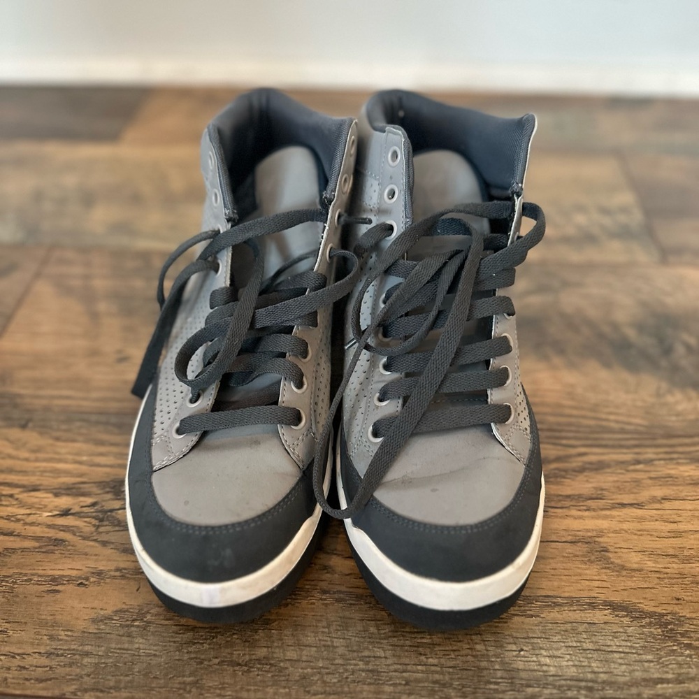 Men's High-Top Two-Tone Gray Sneakers